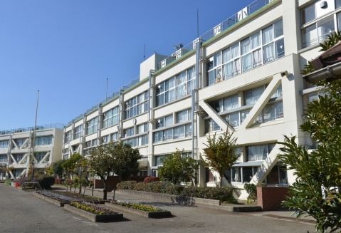 小学校　日野市立日野第四小学校（小学校）まで666m