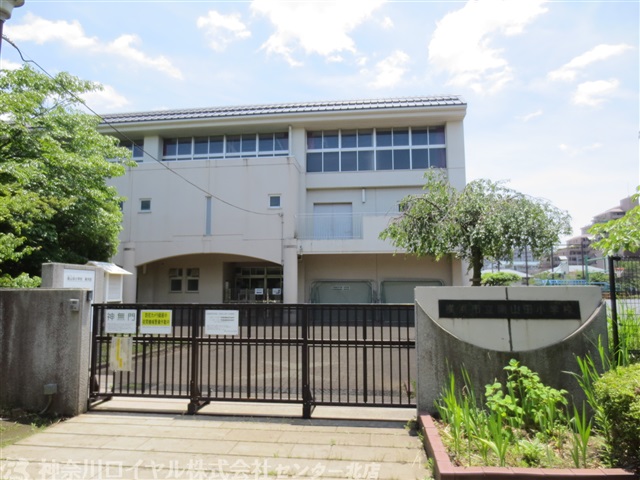 小学校　横浜市立南山田小学校（小学校）まで437m
