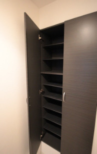 玄関　アウラデパリュ ル