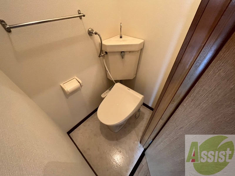 トイレ　トイレです。ウォシュレット付を探している方、おすすめです。