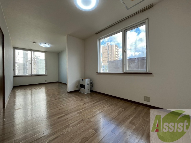 居室・リビング　広くてキレイなお部屋が広がっていて、充実した生活が送れそう。