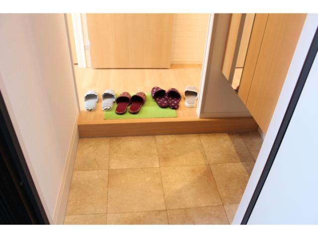 玄関　101