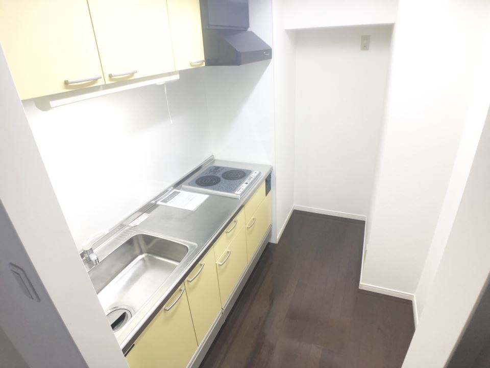 キッチン　写真は５０２号室になります