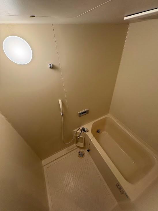 バス・シャワールーム　追い焚き付きのお風呂