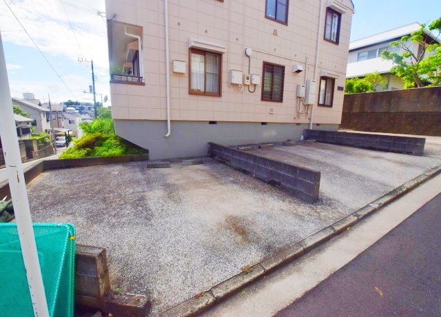 駐車場　★★敷地内駐車場完備★★