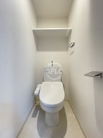 トイレ　エステムコート大阪WESTII　温水洗浄便座