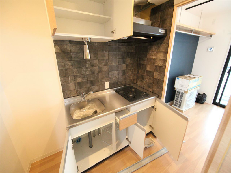 キッチン　システムキッチン（ガス2口グリル付）