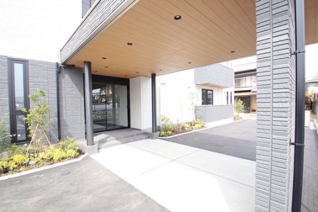 エントランス　エントランス