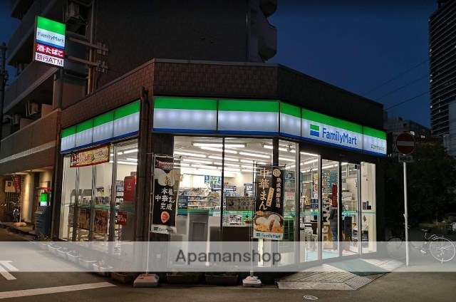 コンビニ　ファミリーマート（コンビニ）まで75m