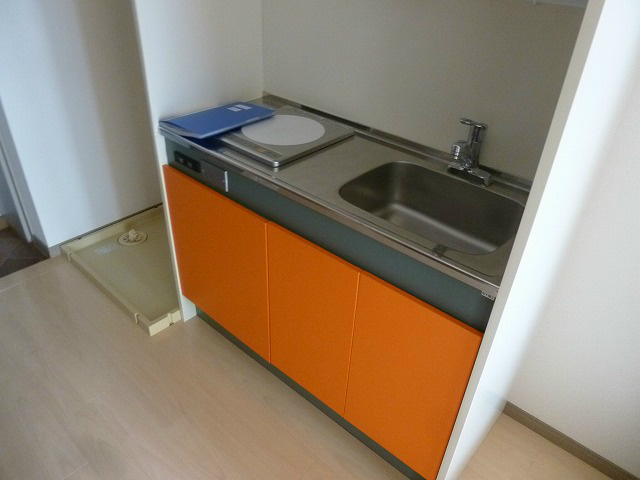 キッチン　※写真は208号室のお部屋です。