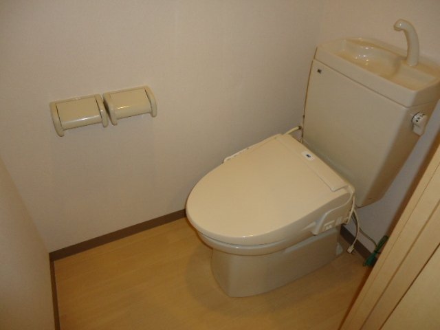 トイレ　シャワー付トイレ