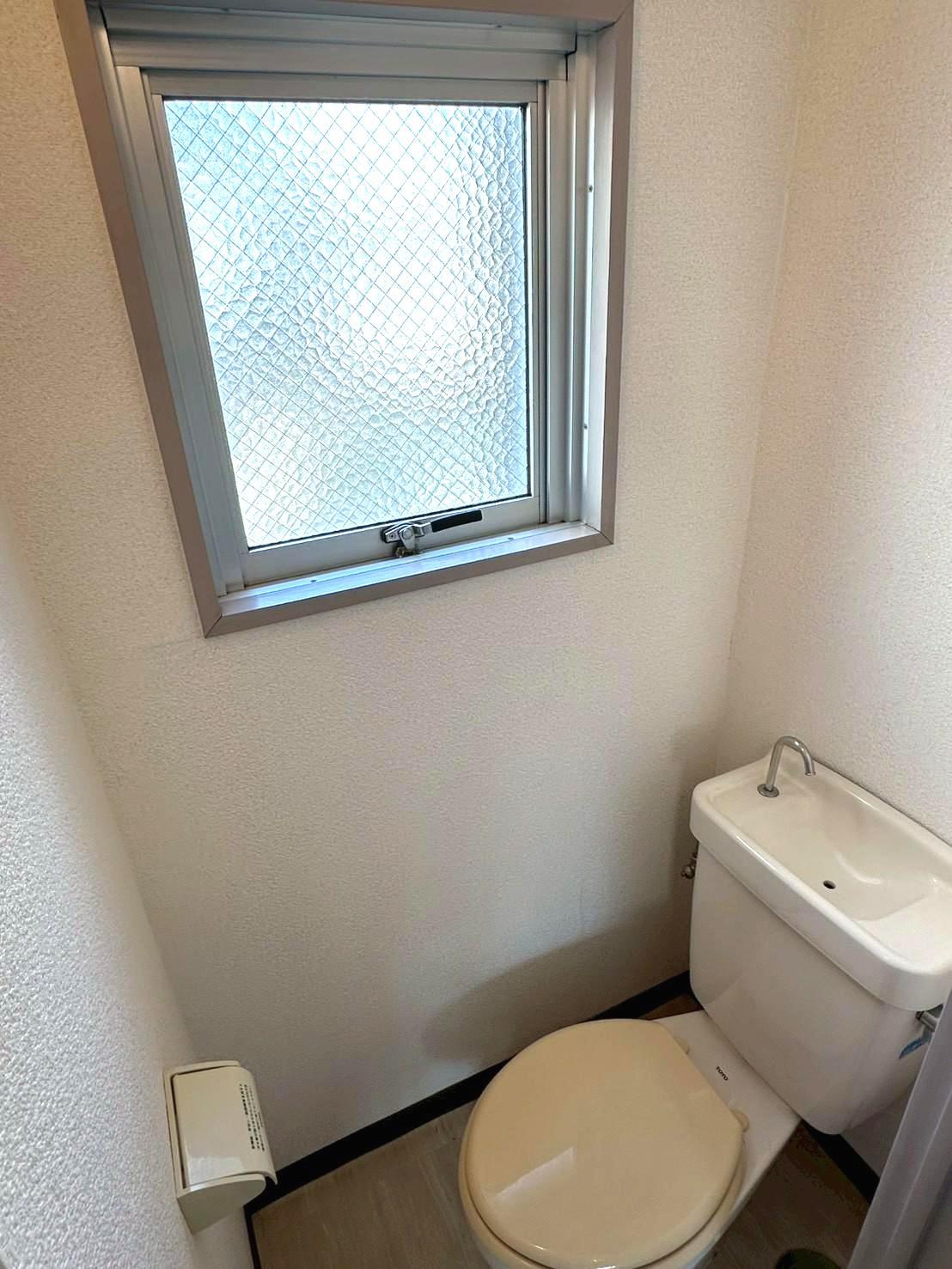 トイレ　トイレ