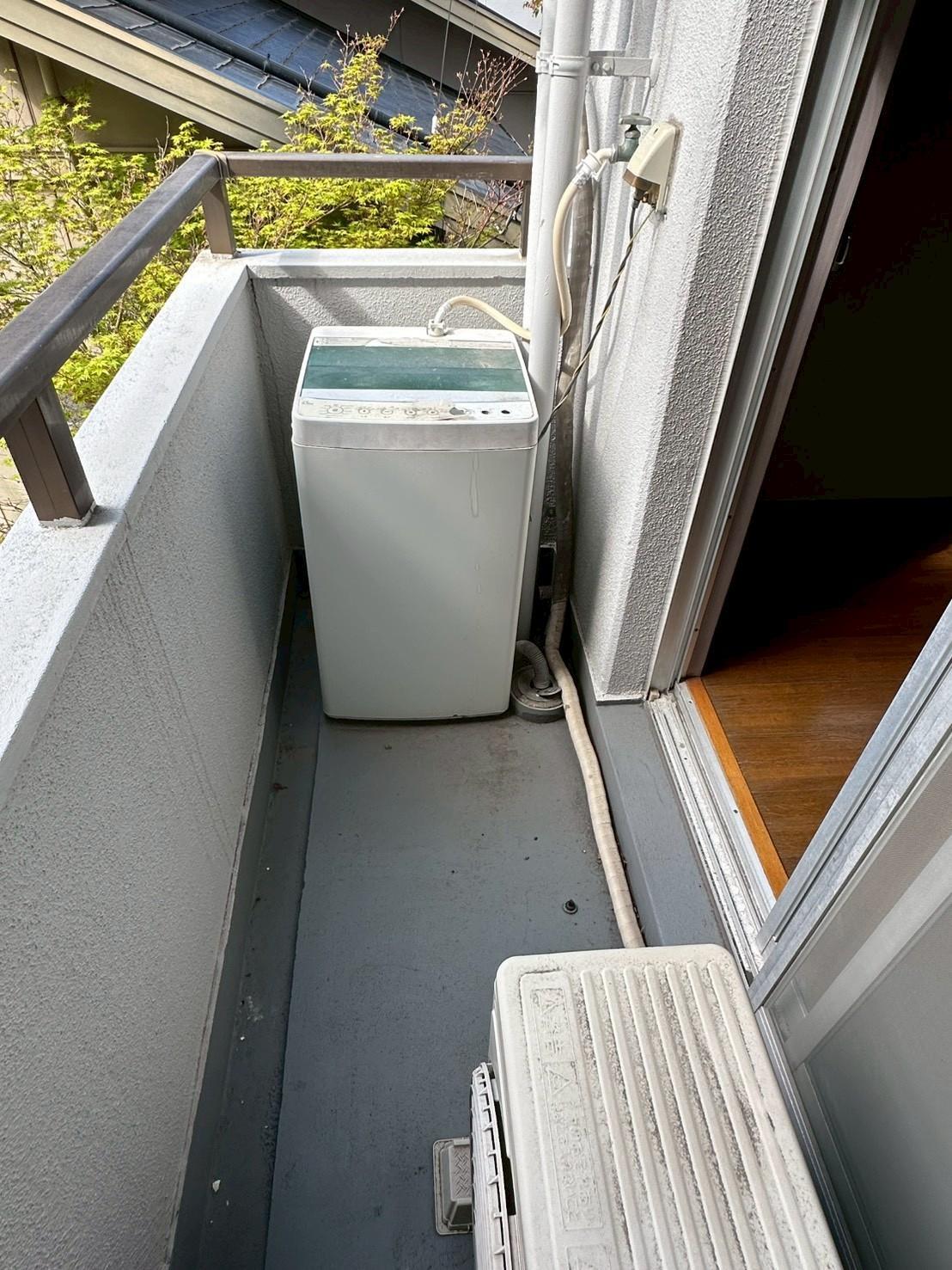 バルコニー　ベランダに洗濯機