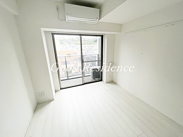 居室・リビング　【きれいな内装で設備充実♪】嬉しいネット使用料無料！！