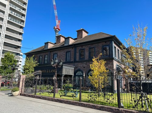 飲食店　レストラン ペニーレイン 宇都宮店（飲食店）まで214m