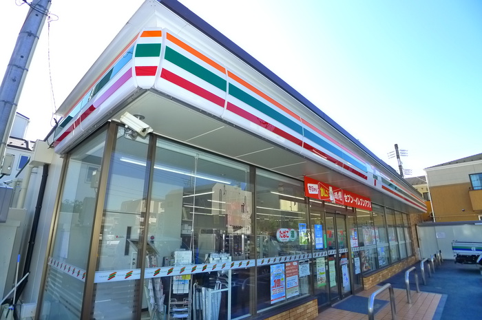 コンビニ　セブンイレブン（コンビニ）まで222m