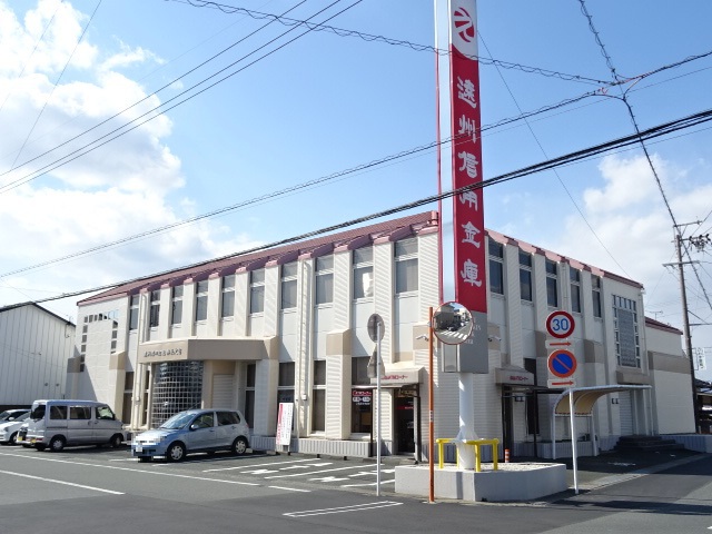 銀行　遠州信用金庫浜北支店（銀行）まで749m