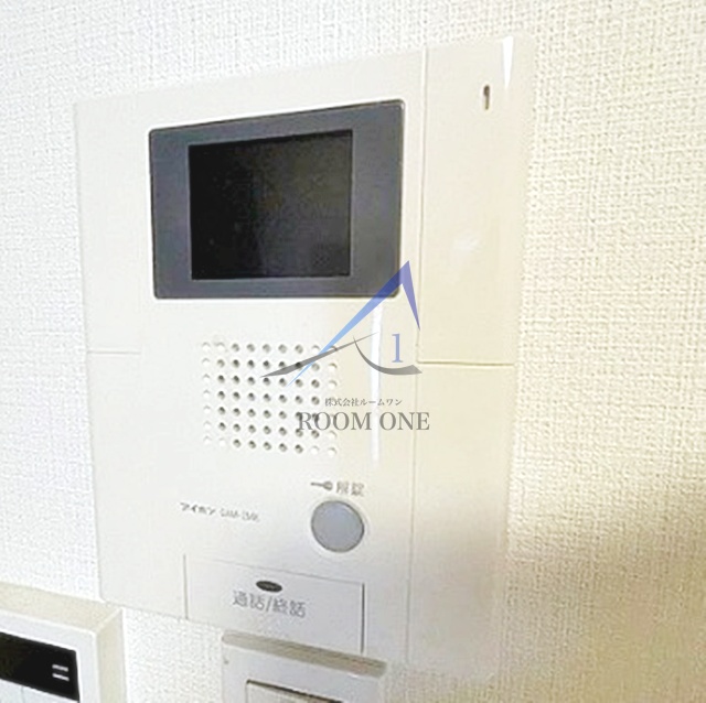 セキュリティ　モニター付きインターホンです。