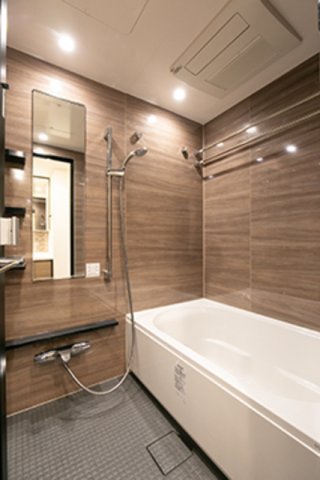 バス・シャワールーム　※写真は同タイプ住戸です。