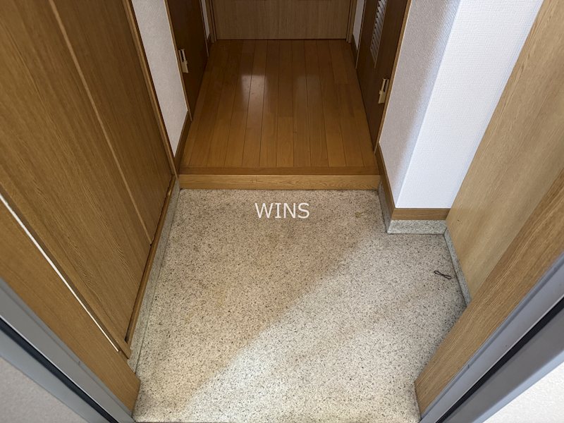 玄関　別部屋参考写真です