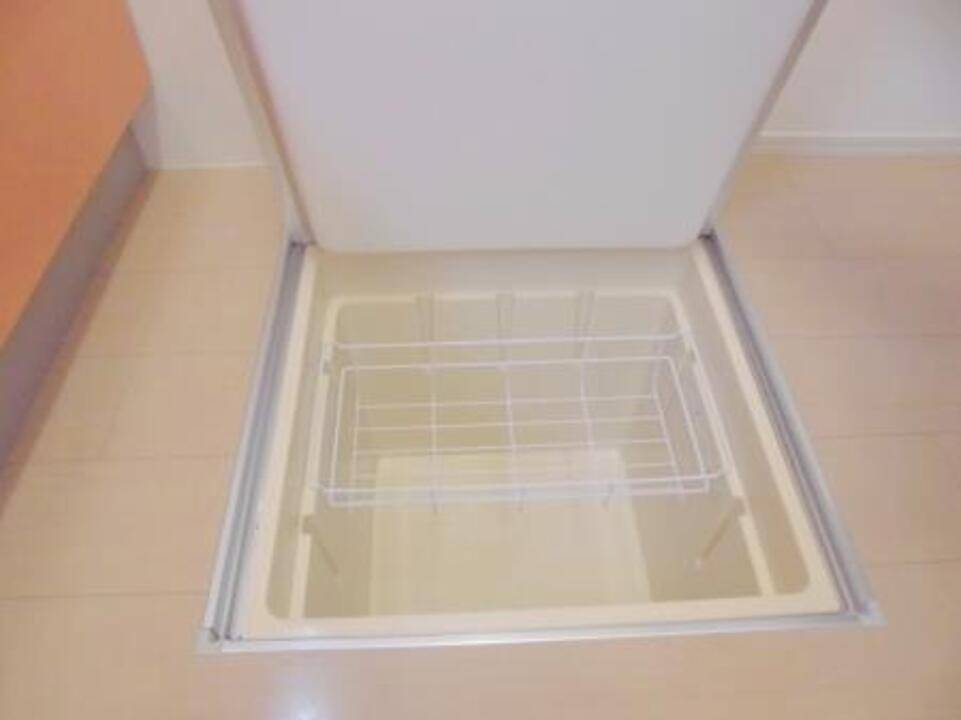 収納　床下収納