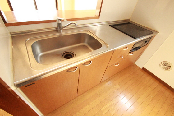 キッチン　※別部屋の写真です