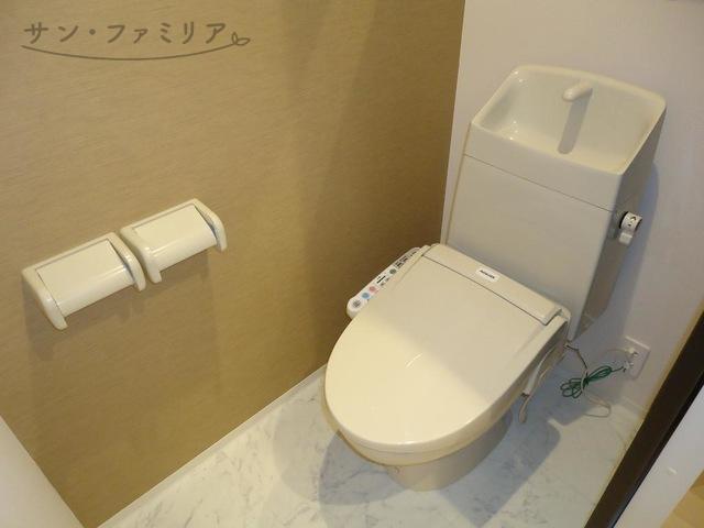 トイレ　同一物件別部屋写真