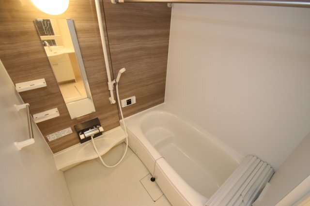 バス・シャワールーム　バス／シャワー