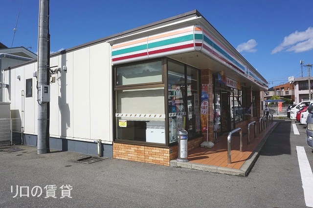 コンビニ　セブンイレブン 博多席田小学校前店（コンビニ）まで344m