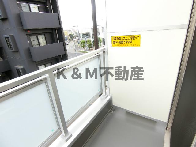 バルコニー　バルコニーがあります