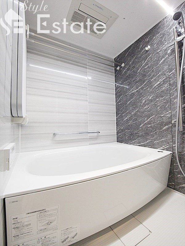 バス・シャワールーム　バスルーム