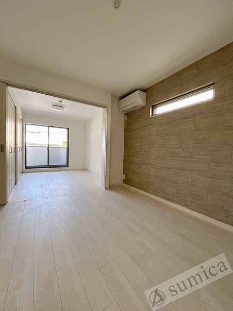 その他部屋・スペース　アクセントクロスがオシャレを演出♪