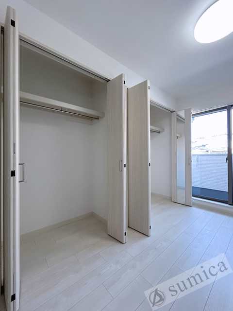 収納　収納力抜群の壁一面のクローゼットです♪♪