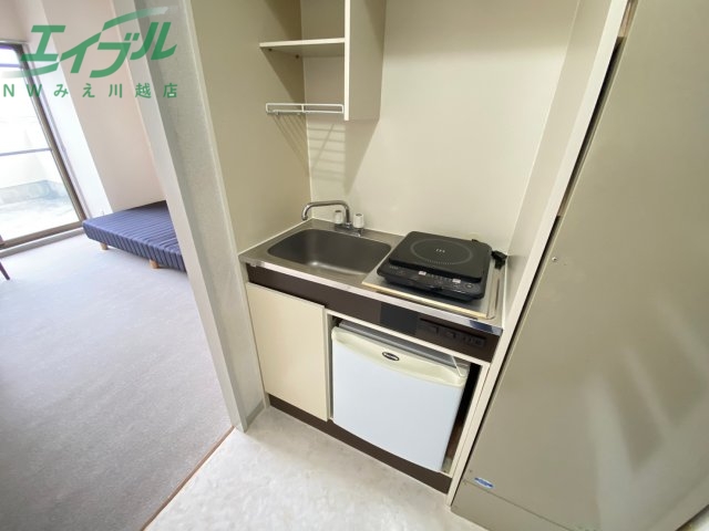 キッチン　同物件別部屋の写真です