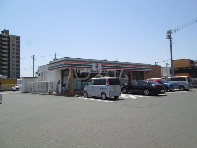 コンビニ　セブン‐イレブン 浜松自動車街店（コンビニ）まで387m