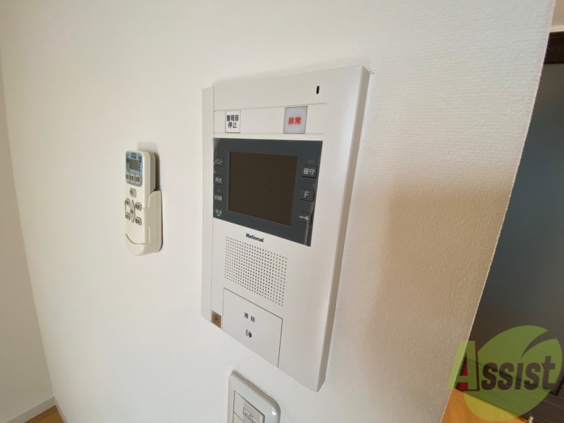 セキュリティ　ＴＶモニター付インターホンです。来客者の顔が見えるので安心！