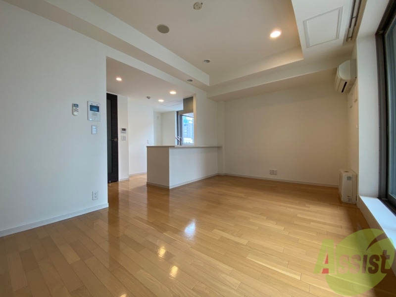 居室・リビング　広くてキレイなお部屋が広がっていて、充実した生活が送れそう。