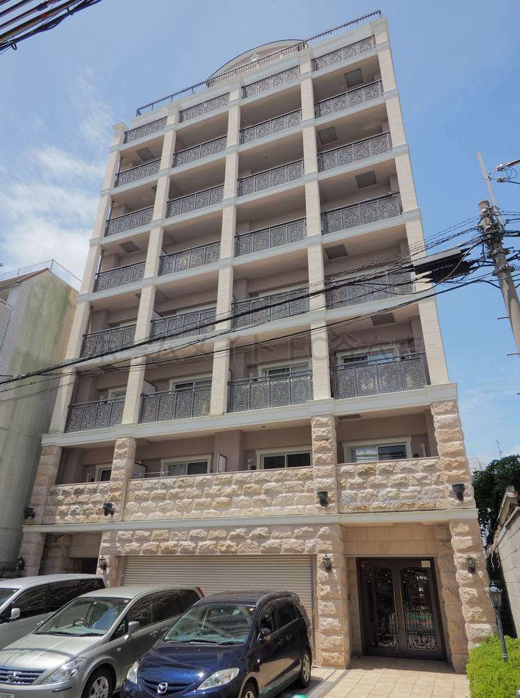 建物外観　クリスタルエレガンス・WEST