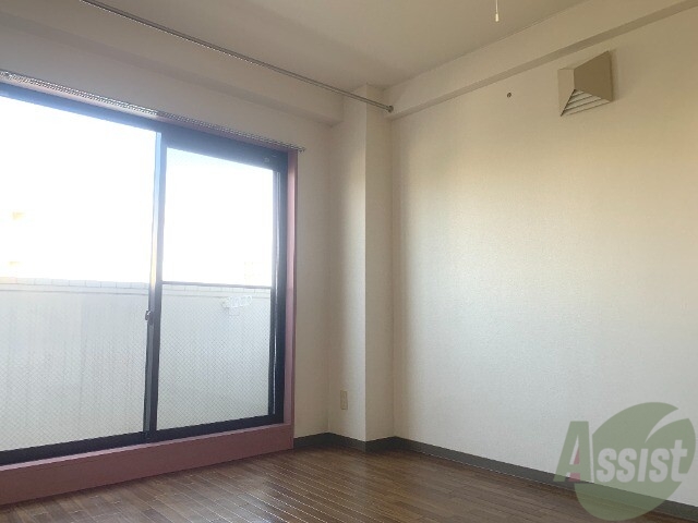 その他部屋・スペース　寝室はリビングと同じお部屋になります。ゆっくりとできる広さ。