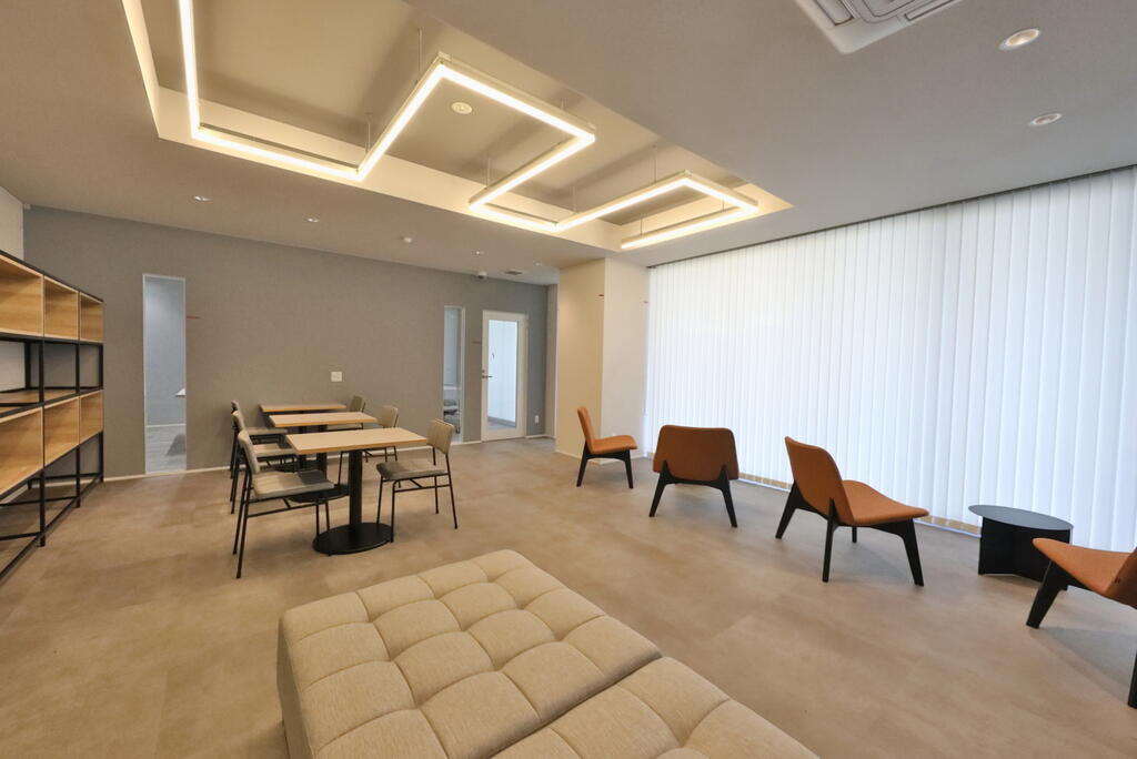 エントランス　コミュニティースペース