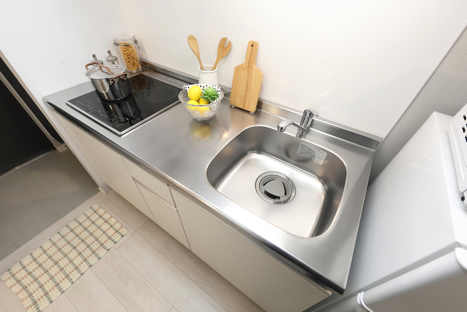 キッチン　IHキッチン２口付き