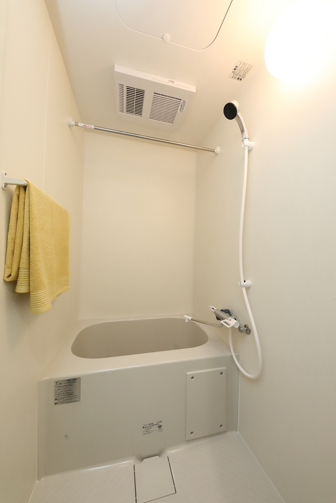 バス・シャワールーム　浴室乾燥機付き