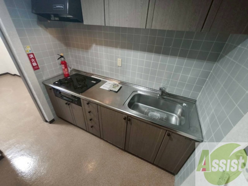 キッチン　システムキッチンなのでコンロ設置不要です！