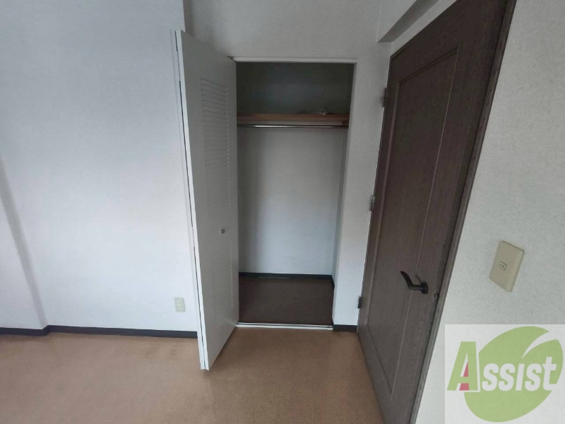 収納　寝室のクローゼットにもたくさん収納出来ますね！