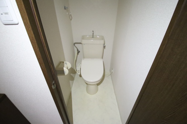 トイレ　別室の参考写真です。※現況優先