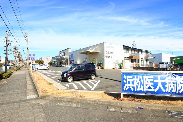 ドラックストア　クリエイトSD(エス・ディー) 浜松半田山店（ドラッグストア）まで574m