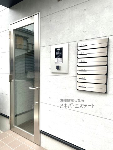 エントランス　※同一仕様写真