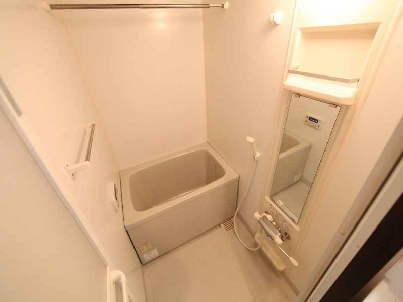 バス・シャワールーム　追い焚き付　浴室暖房乾燥機能付バスルーム