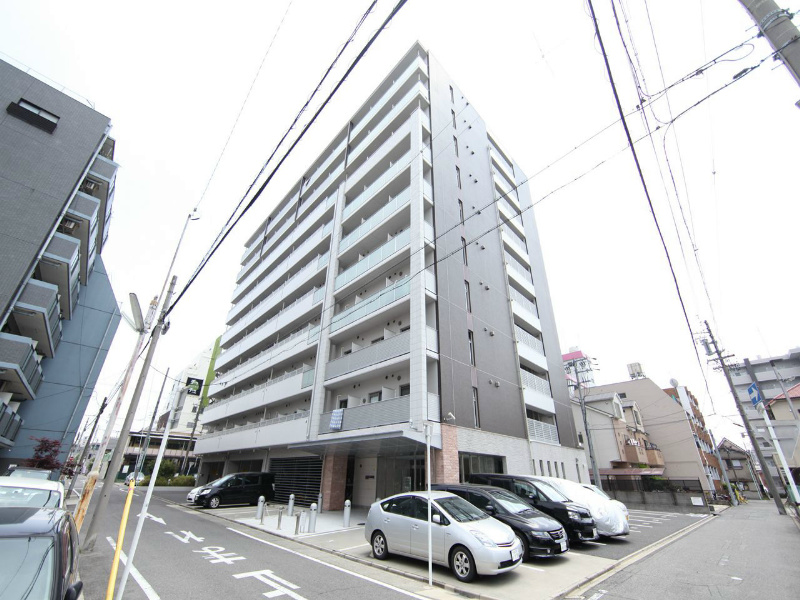 建物外観　外観　オートロック　防犯カメラ　宅配ＢＯＸ　家具家電ご用意で