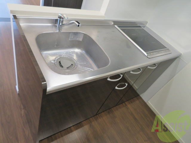 キッチン　ＩＨつきのキッチン。お手入れもしやすそう。